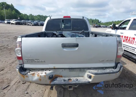 2010 Toyota Tacoma Base V6 z USA, uszkodzony, nr VIN 3TMMU4FN8AM020897